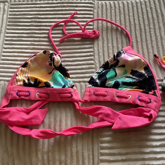 Op bikini swimsuit Size Medium - Picture 3 of 15